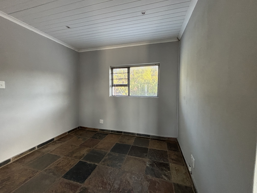 4 Bedroom Property for Sale in Humerail Eastern Cape